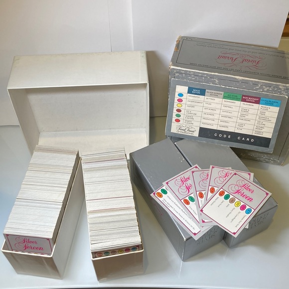 TRIVIAL PURSUIT: Board Silver Screen Edition Cards - Picture 7 of 7